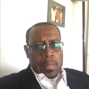 Meet your Posher, Gregory